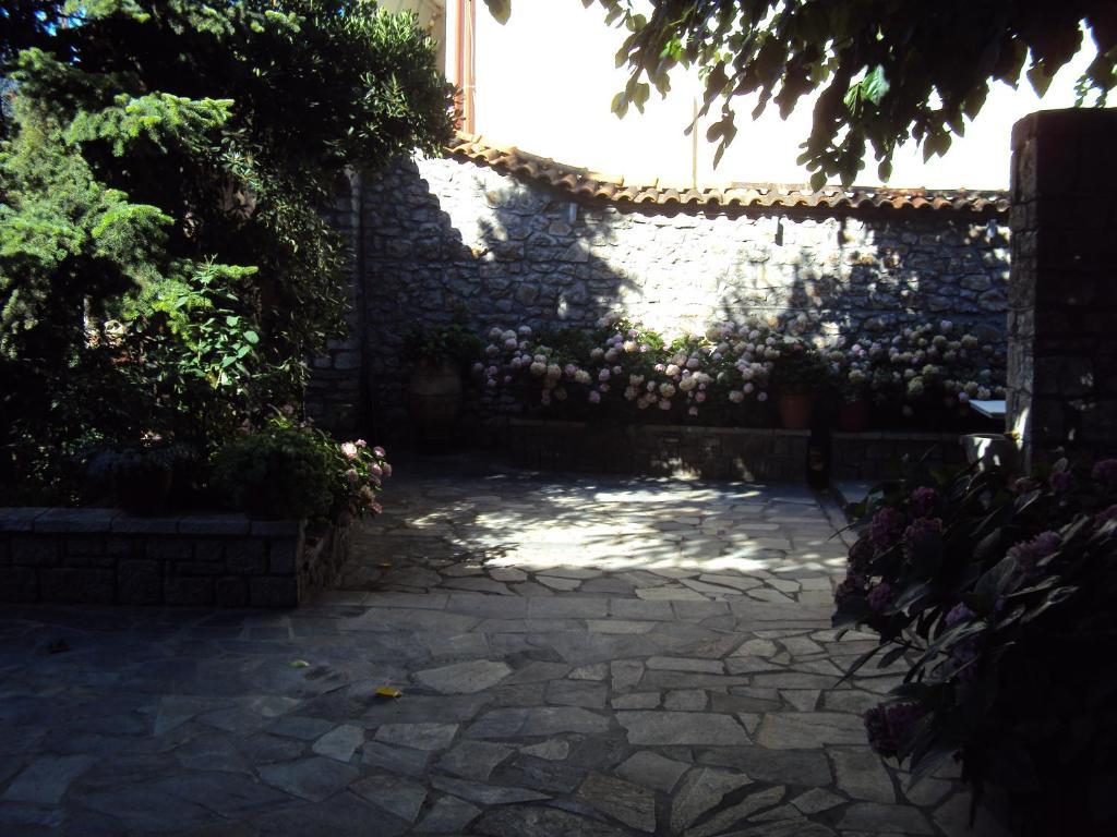 Guesthouse Karahalios ポルドロソス エクステリア 写真