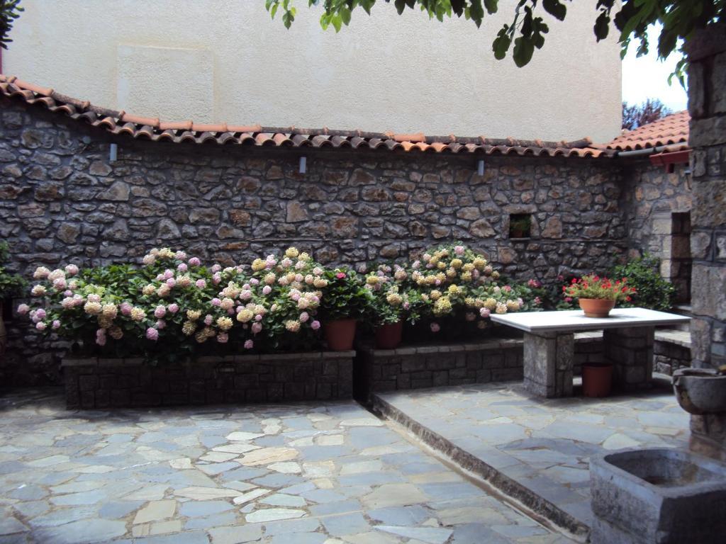 Guesthouse Karahalios ポルドロソス エクステリア 写真