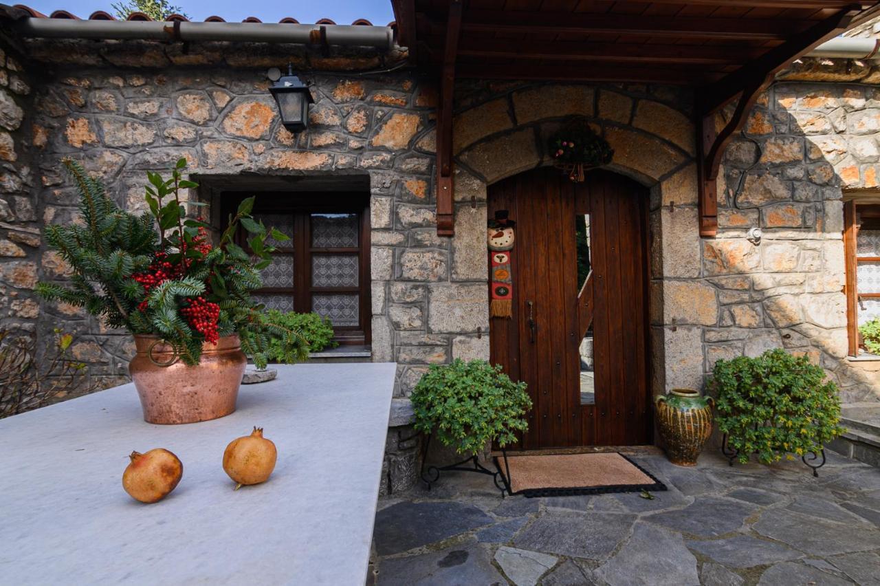 Guesthouse Karahalios ポルドロソス エクステリア 写真