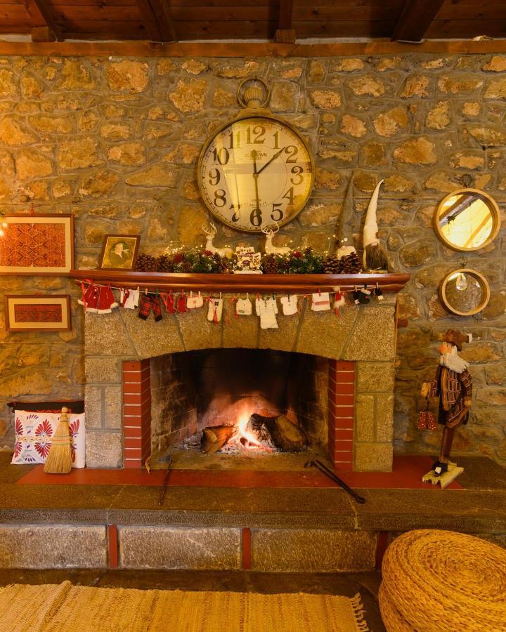 Guesthouse Karahalios ポルドロソス エクステリア 写真